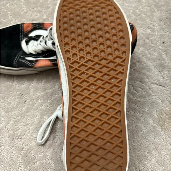 Men’s Vans Size 10.5 - Picture 2 of 3
